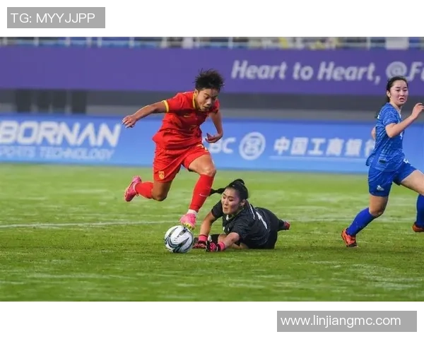 亚运会女足精彩对决中国香港迎战塔吉克斯坦全力争胜展现风采